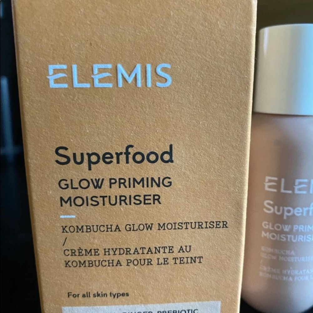 Elemis Superfood glow priming moisturizer - Picture 9 of 10
